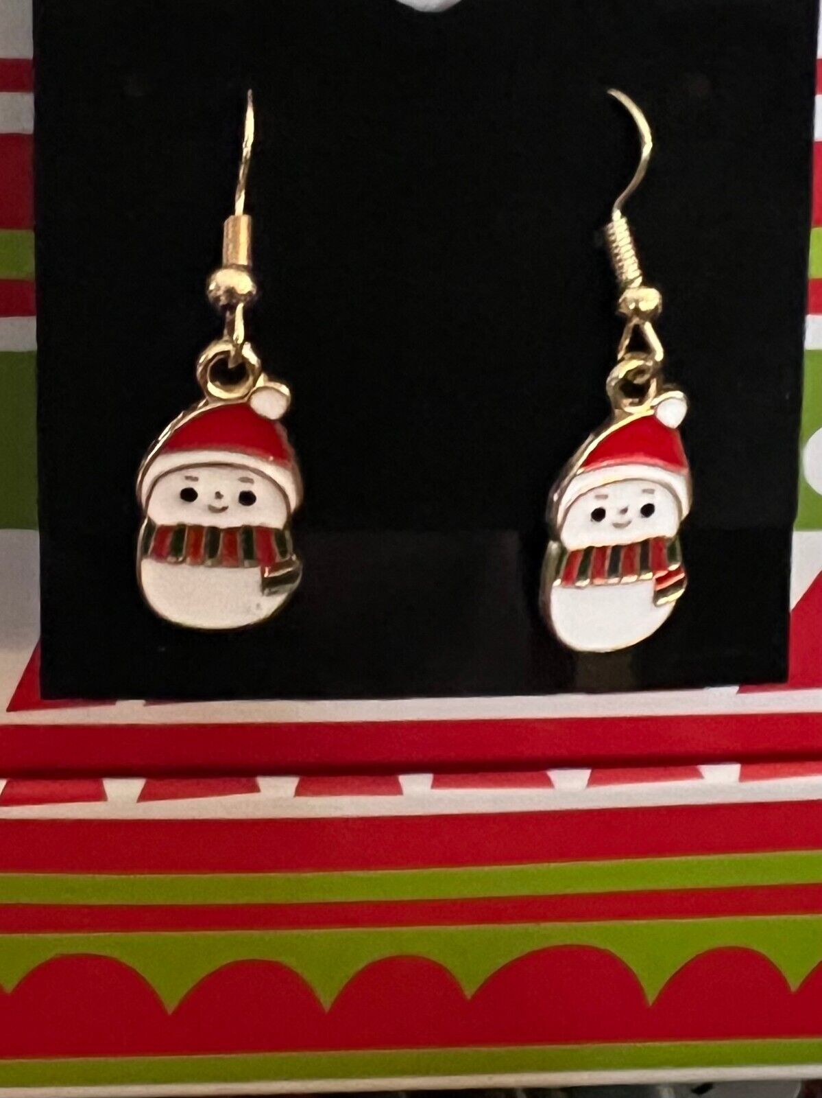 Christmas Earrings Goldtone Dangle Snowkids
