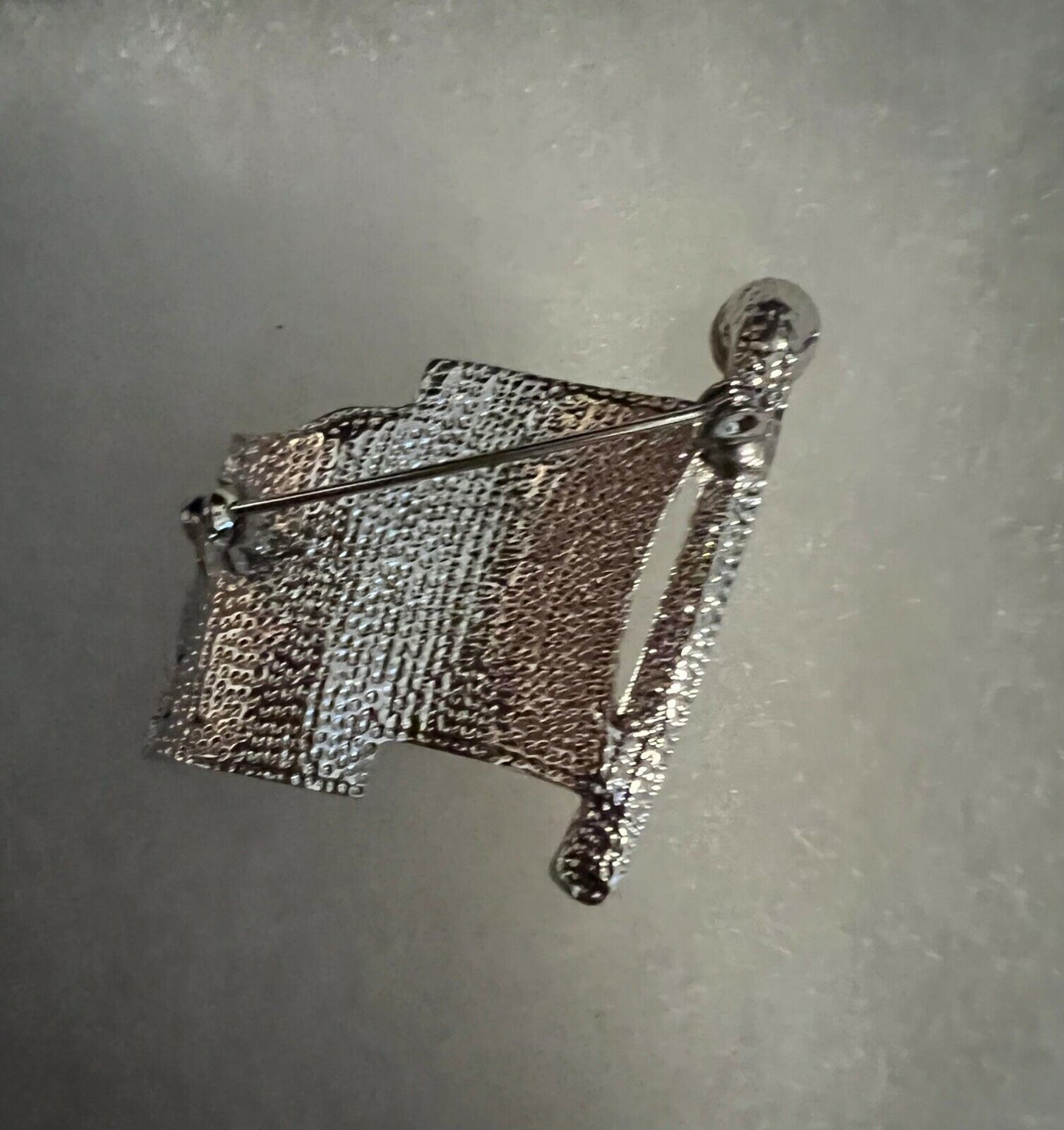 Fashion Jewelry US Flag Pin Rhinestone - Show your Pride!
