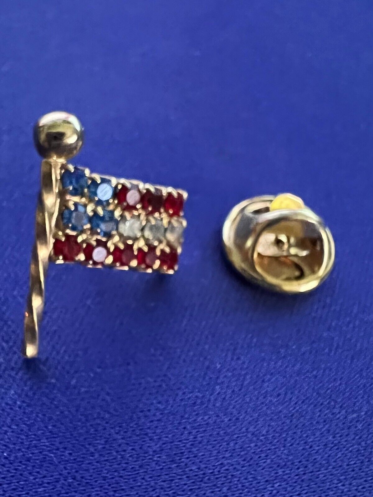 Vintage US Flag Lapel/Tac Pin Rhinestone - Show your Pride!