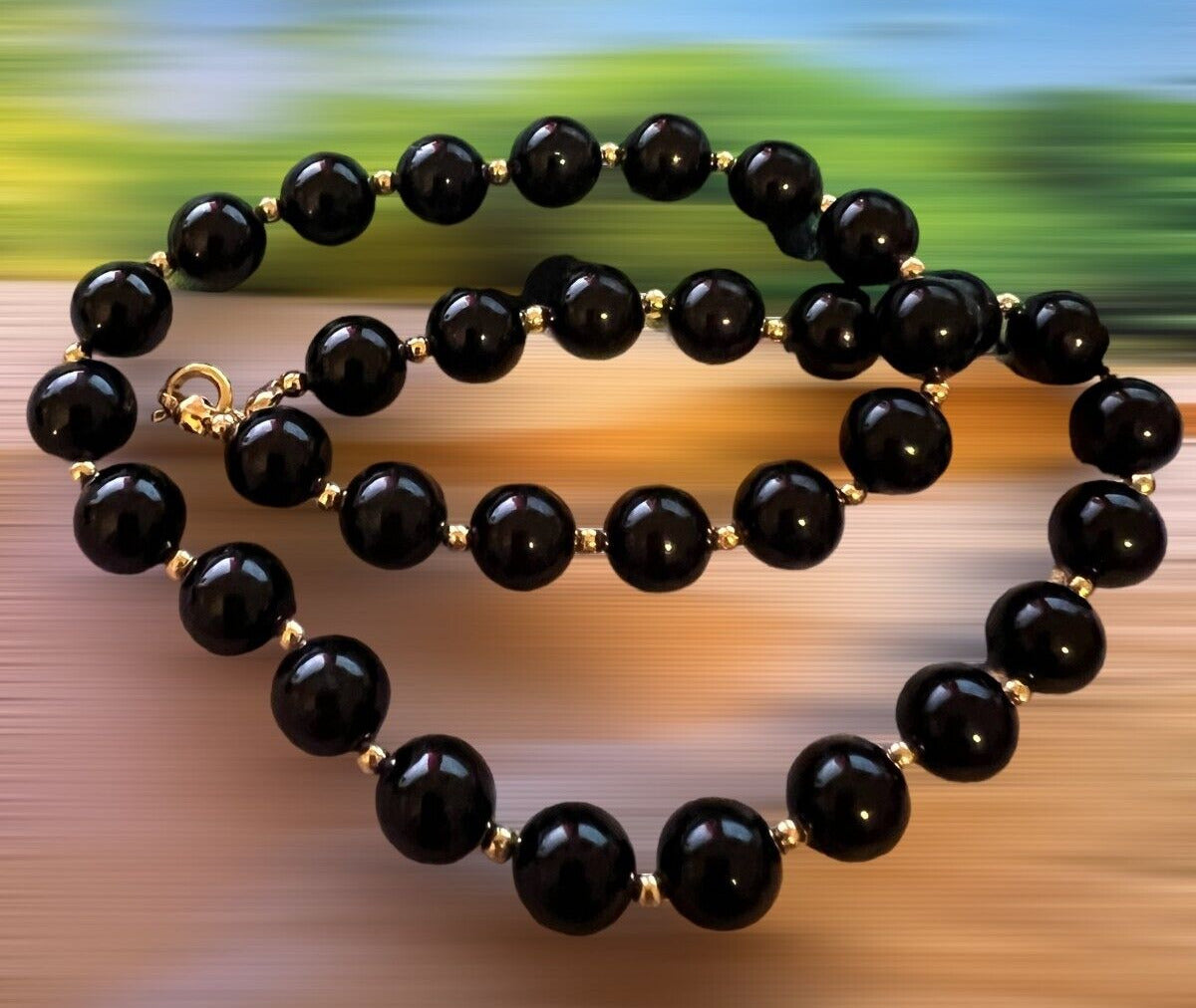 VINTAGE NECKLACE BLACK BEAD/GOLD INSERT 16"