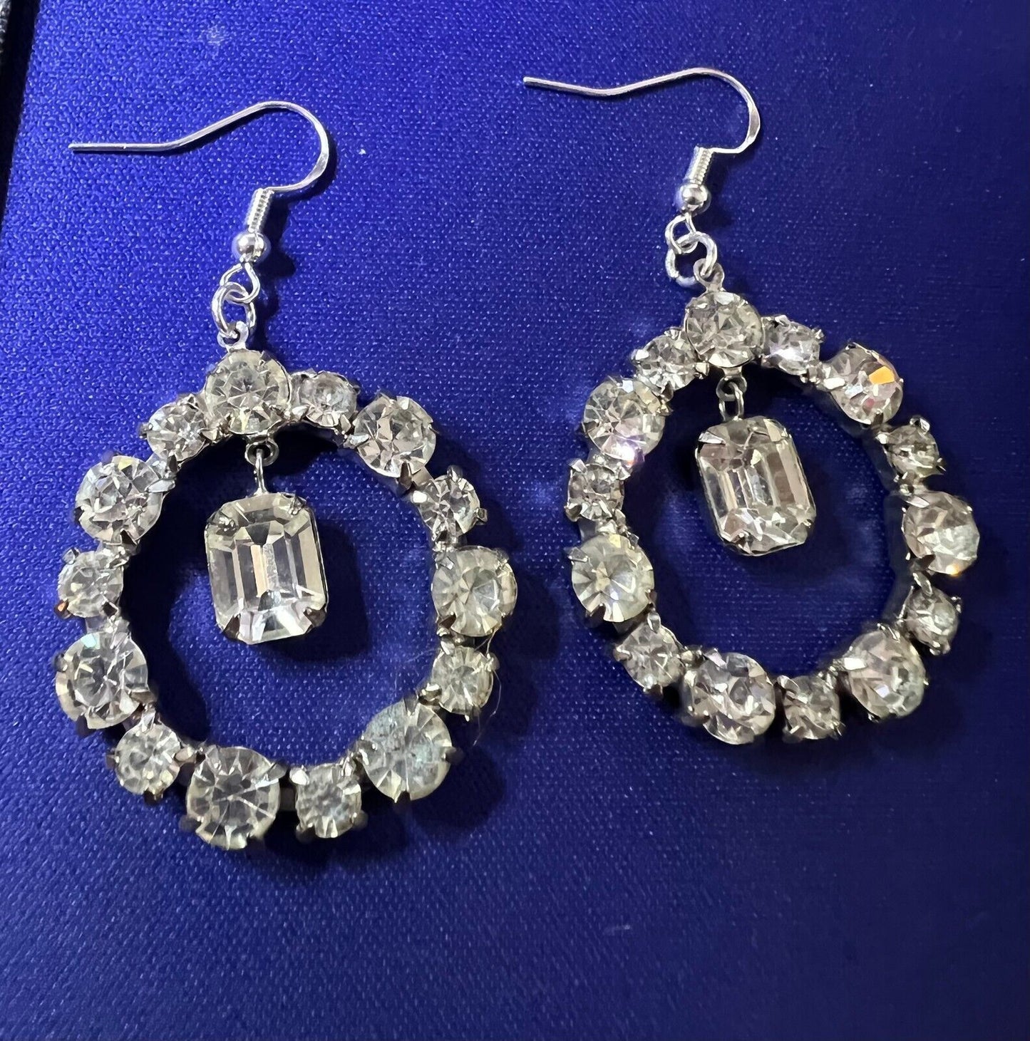 Vintage 50" Style Gorgeous Rhinestone Earrings Big & Bold! 1.25" dia