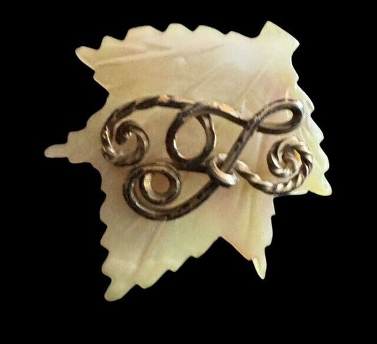 Vintage Ladies Mother of Pearl Pin Initial F