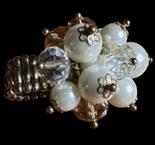 Vintage Crazy Fun Stretchable Faux Pearl Ring!