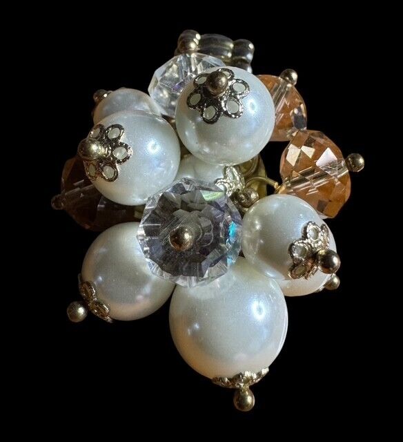 Vintage Crazy Fun Stretchable Faux Pearl Ring!