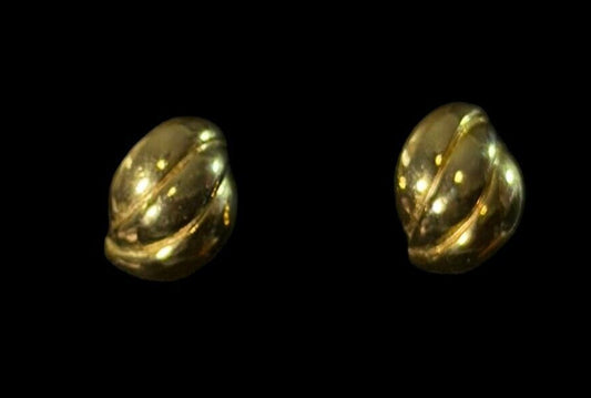 Vintage Goldtone Shell Style Earrings