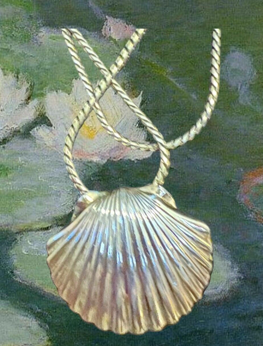 Vintage Goldtone Ocean Themed Shell Necklace 30"