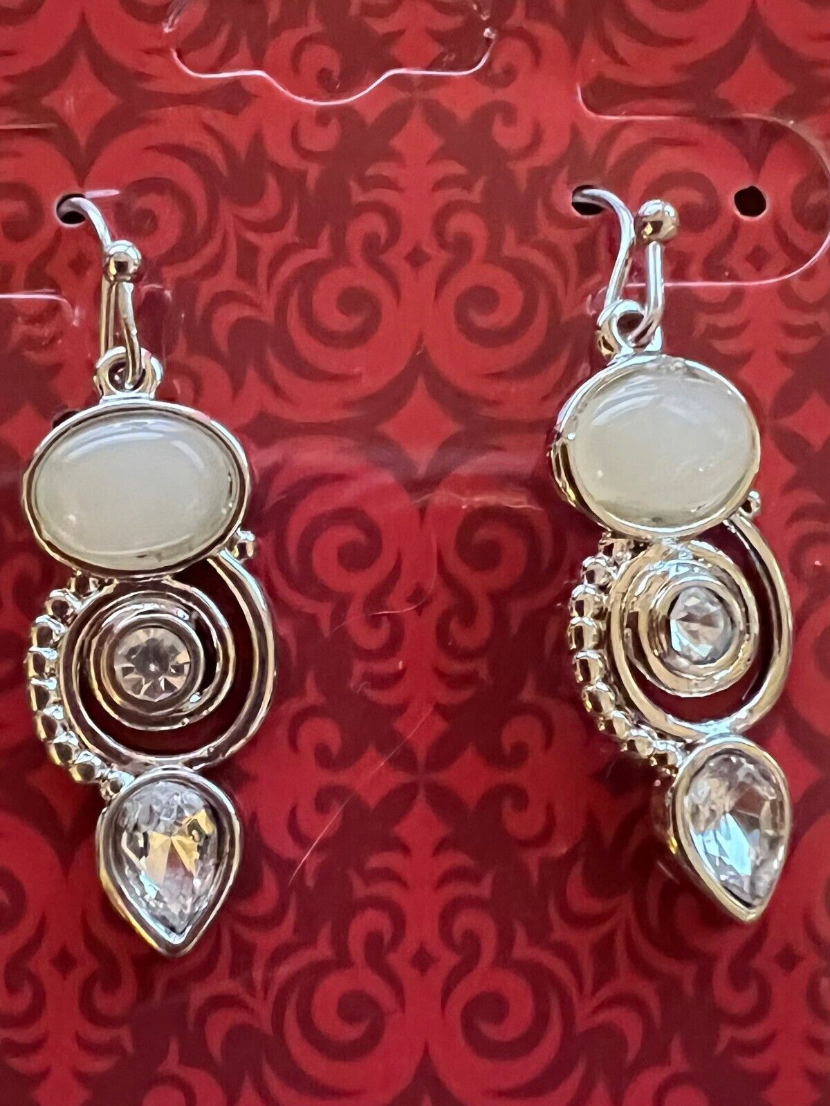 Fashion Jewelry Silvertone White Stone Earrings with Rhinestone