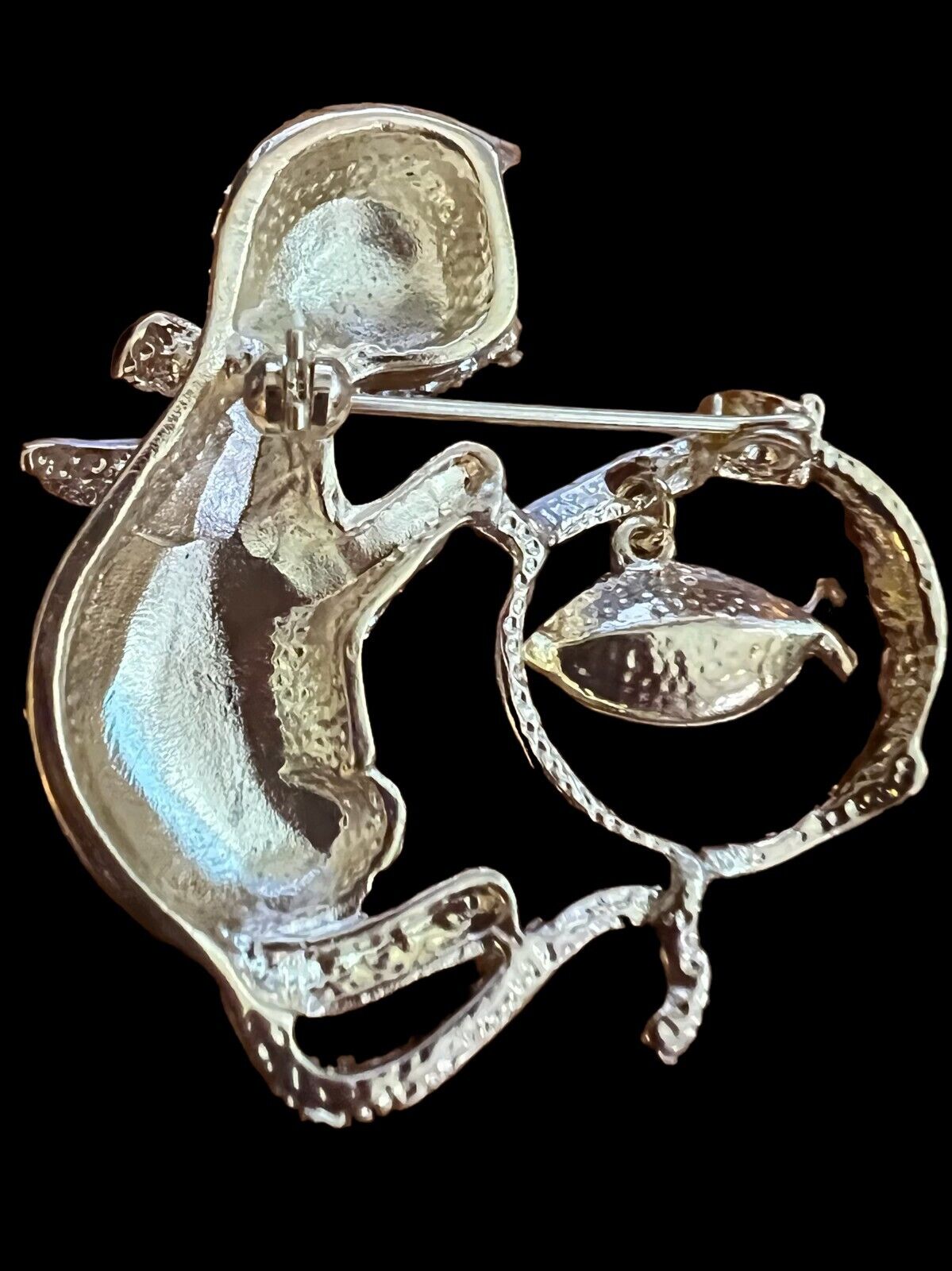 Fashion Jewelry Rhinestone Cat w/Fish Bowl w/Stone Pin Goldtone