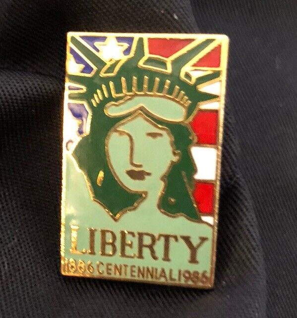 Statue of Liberty Pin Set of 2