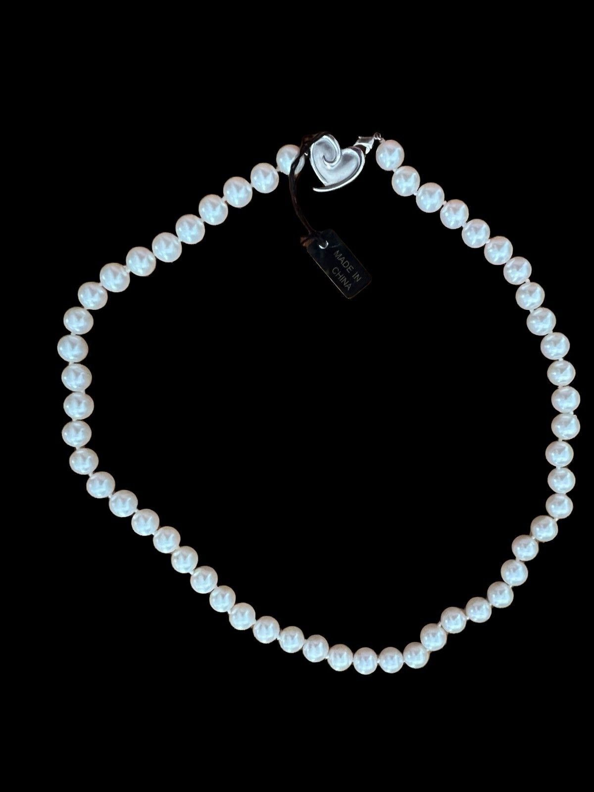 Fashion Jewelry Silvertone Clasp Pearl Necklace -Pretty