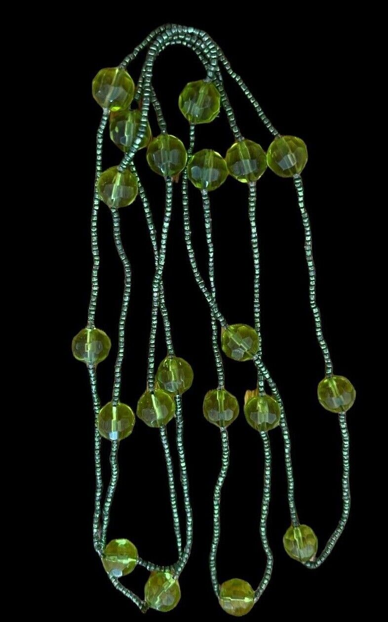 Vintage Style Beautiful Lime Green Glass & Seed Bead Fashion Stone Necklace 36"