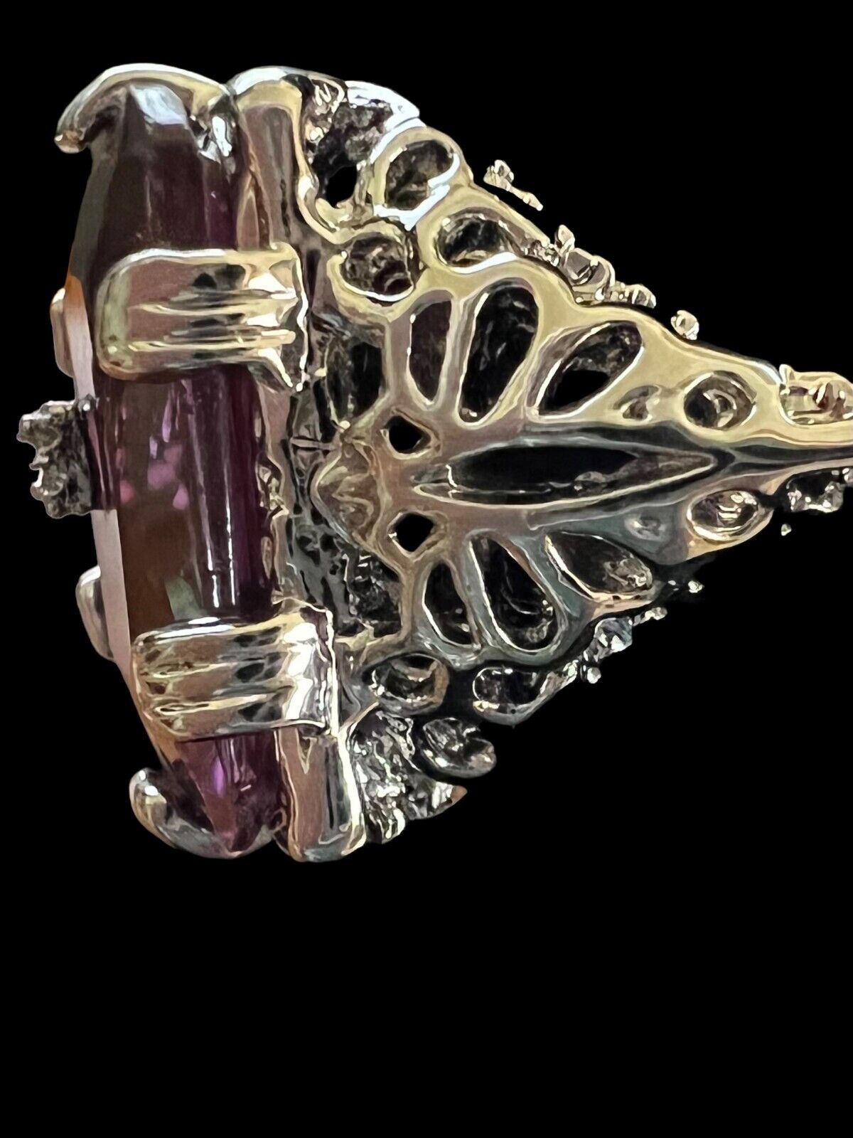 Fashion Jewelry Silvertone Amethyst Stone with Center Stone Size 8.75